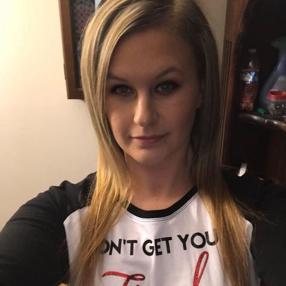 Meet your Posher, Cierra - Picture 1 of 1